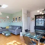 Σπίτι διακοπών Beautiful With Panoramic View Over *