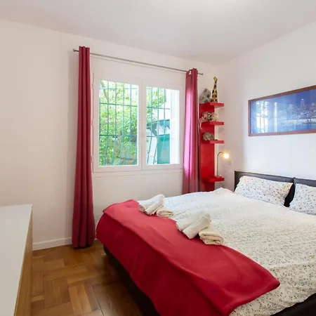 Beautiful With Panoramic View Over Ferienhaus *